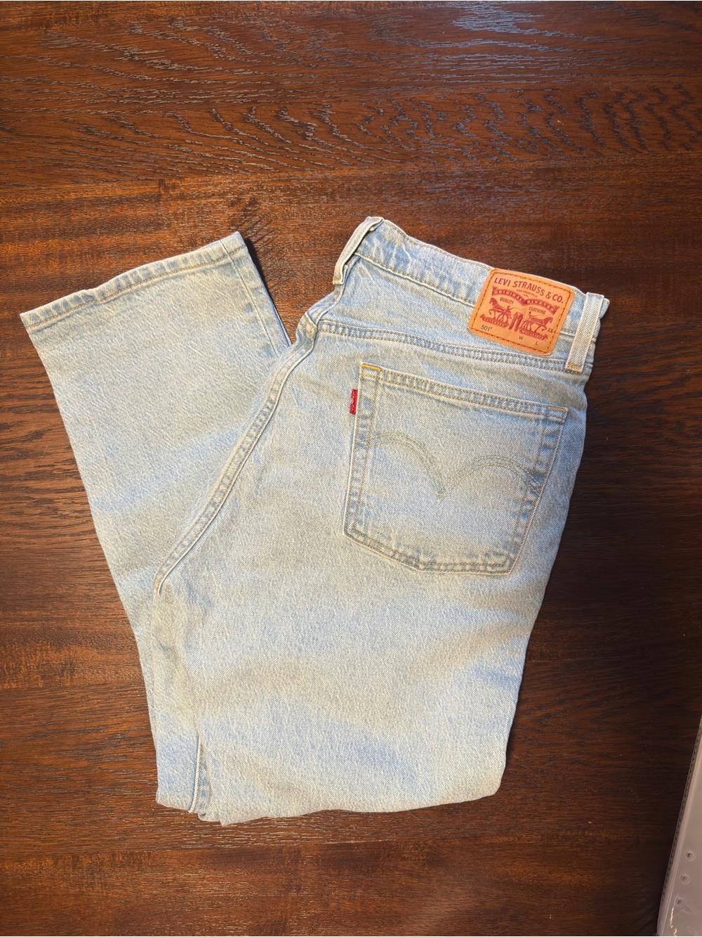 Levi's Straight Leg Light Wash Jeans - Classic Blue